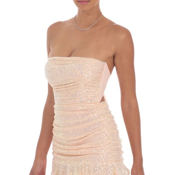 Lucy in the sky Sequin Dress in Pink - Picture 6 of 7